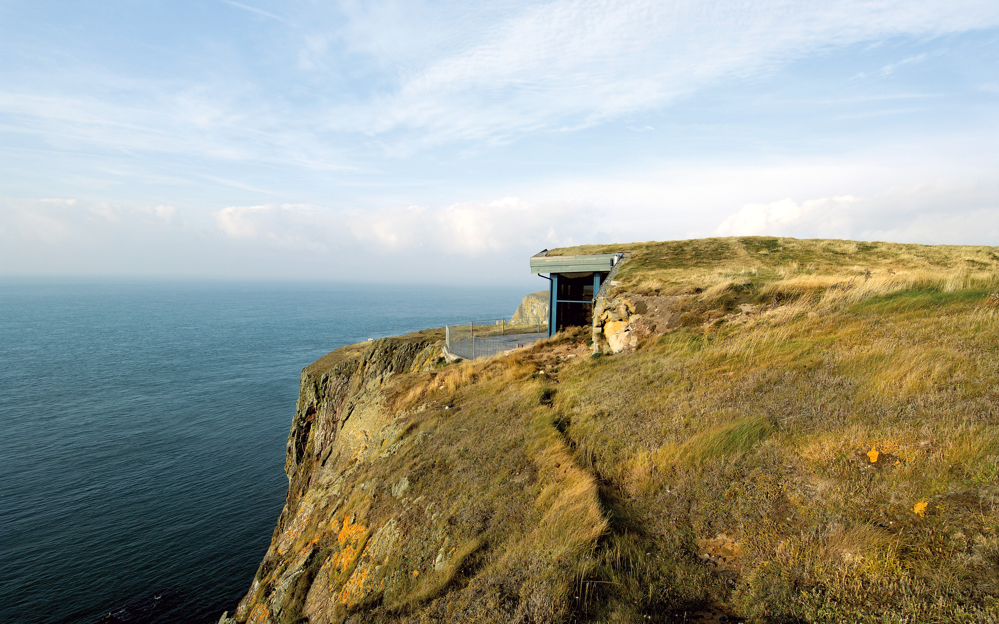 Building on vertical cliffs