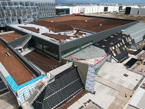 Roof surface with substrate