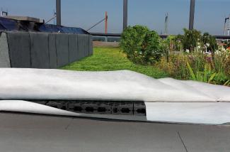 The ZinCo spacer creates space for water storage while above it virtually any type of green roof and roof utilisation is possible. Green roof system build-up with spacer